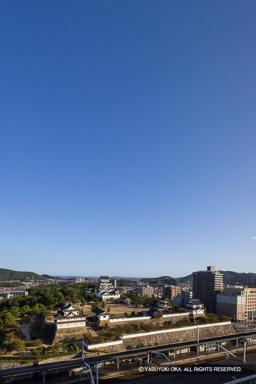 福山城（縦アングル） | 高解像度画像サイズ：4381 x 6568 pixels | 写真番号：344A2643-Edit | 撮影：Canon EOS R5