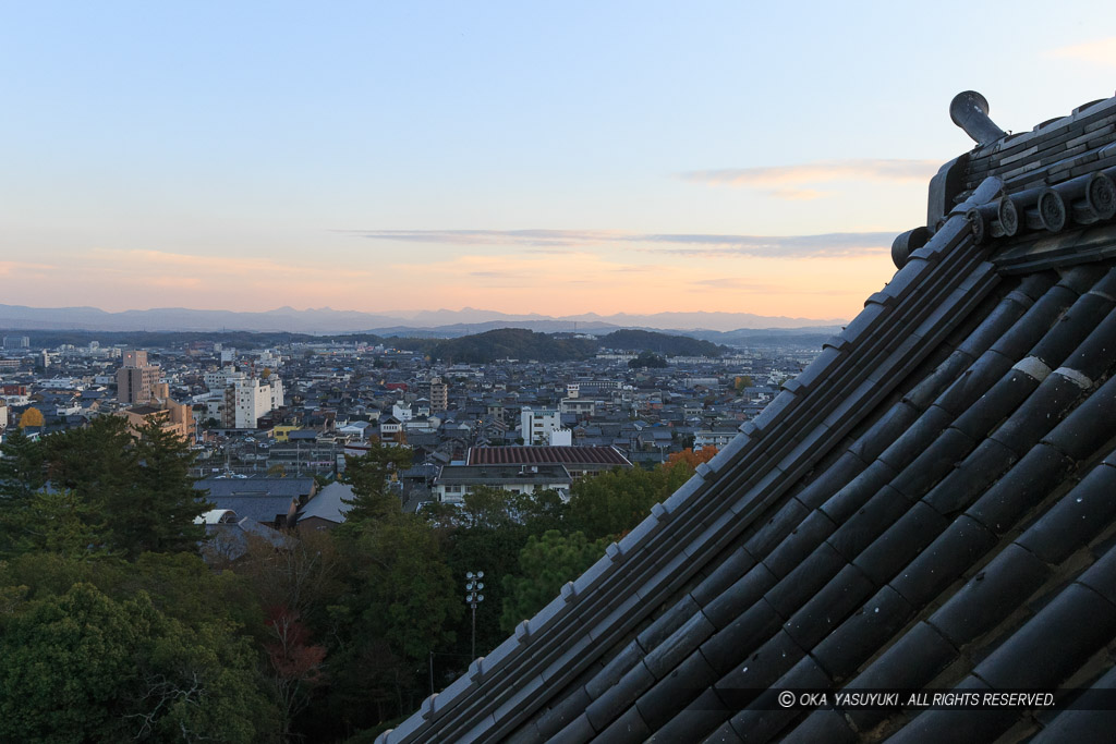 伊賀上野城天守南側の眺め