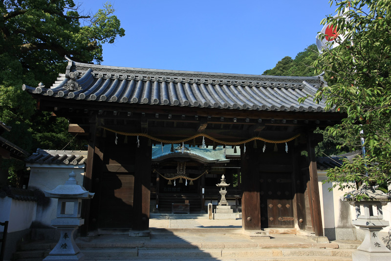 町奉行所西隣の生駒家の移築門・糸崎神社神門
