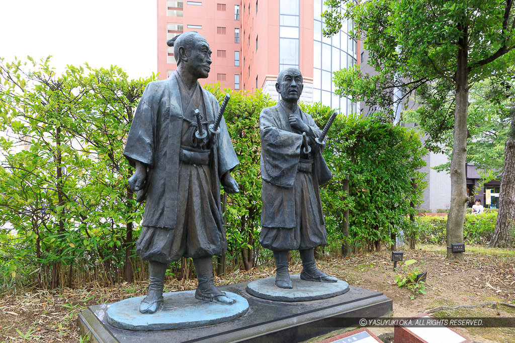 三岡八郎（由利公正）銅像・横井小楠銅像