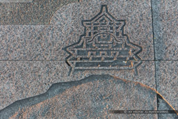 犬山橋の犬山城の彫物｜高解像度画像サイズ：7966 x 5312 pixels｜写真番号：5DSA0439｜撮影：Canon EOS 5DS