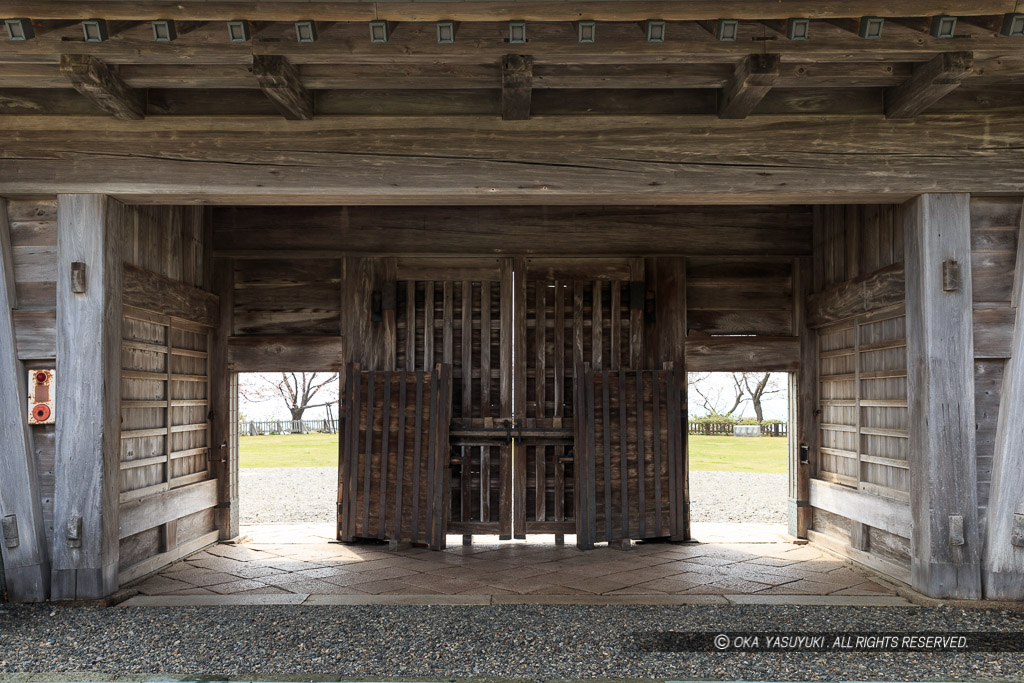 松前城の本丸御門