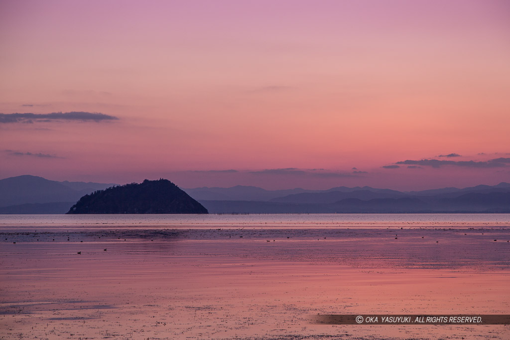 竹生島の夕景