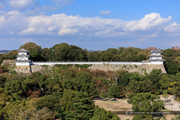 坤櫓と巽櫓・商工会議所から｜高解像度画像サイズ：8688 x 5792 pixels｜写真番号：5DSA7584｜撮影：Canon EOS 5DS