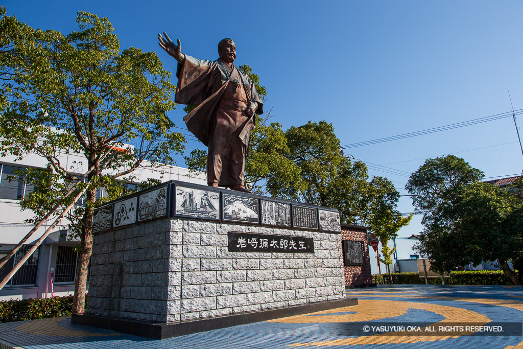 岩崎弥太郎銅像・江の川上公園