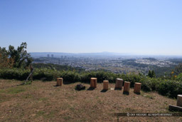 芥川山城の主郭より高槻市内を見る｜高解像度画像サイズ：6000 x 4000 pixels｜写真番号：IMG_6821｜撮影：Canon PowerShot G1 X Mark III