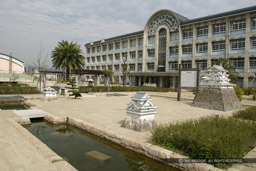 城内小学校の尼崎城天守模型|高解像度画像サイズ:3072 x 2048 pixels|写真番号:186-8691_IMG|撮影:Canon EOS D60