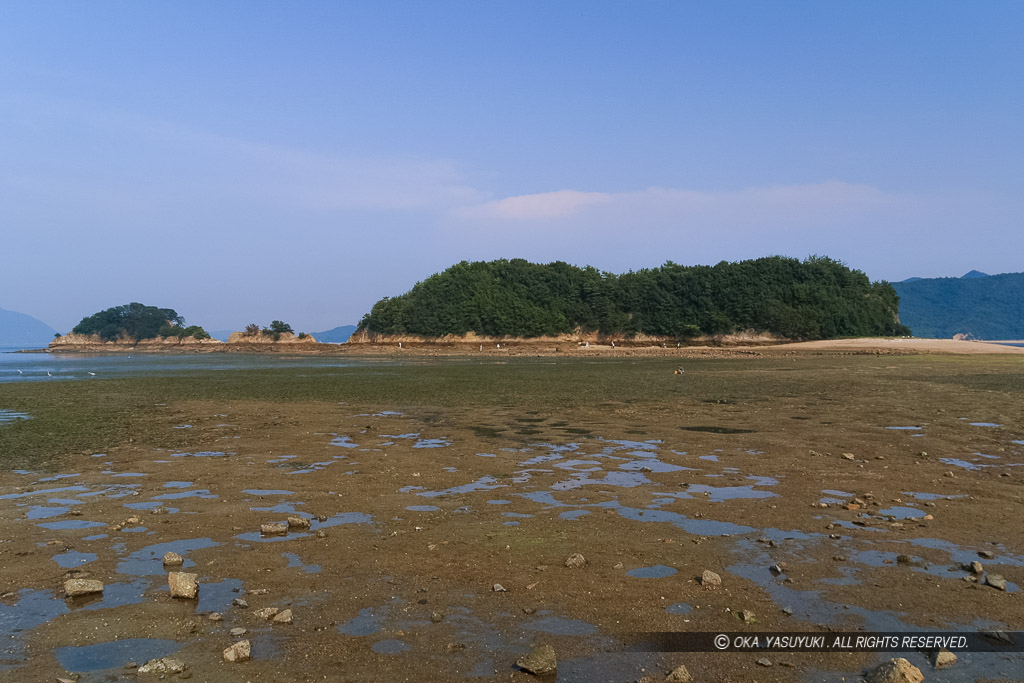 甘崎城の海割れ 大潮の干潮時