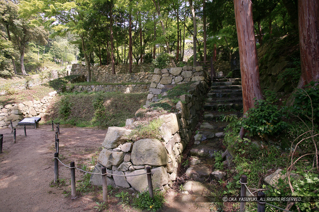 伝前田利家邸跡