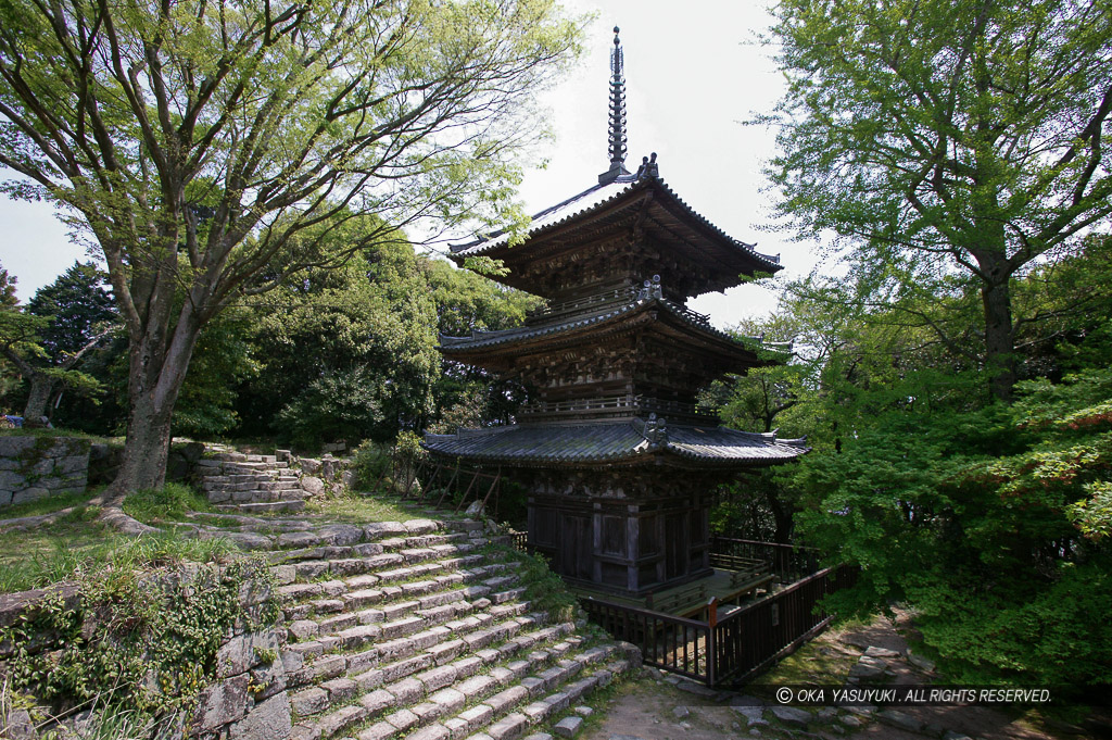 總見寺三重の塔