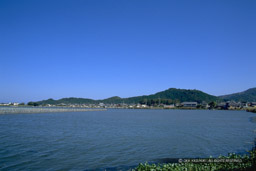 西ノ湖から安土城を望む｜高解像度画像サイズ：3072 x 2048 pixels｜写真番号：IMG0048｜撮影：