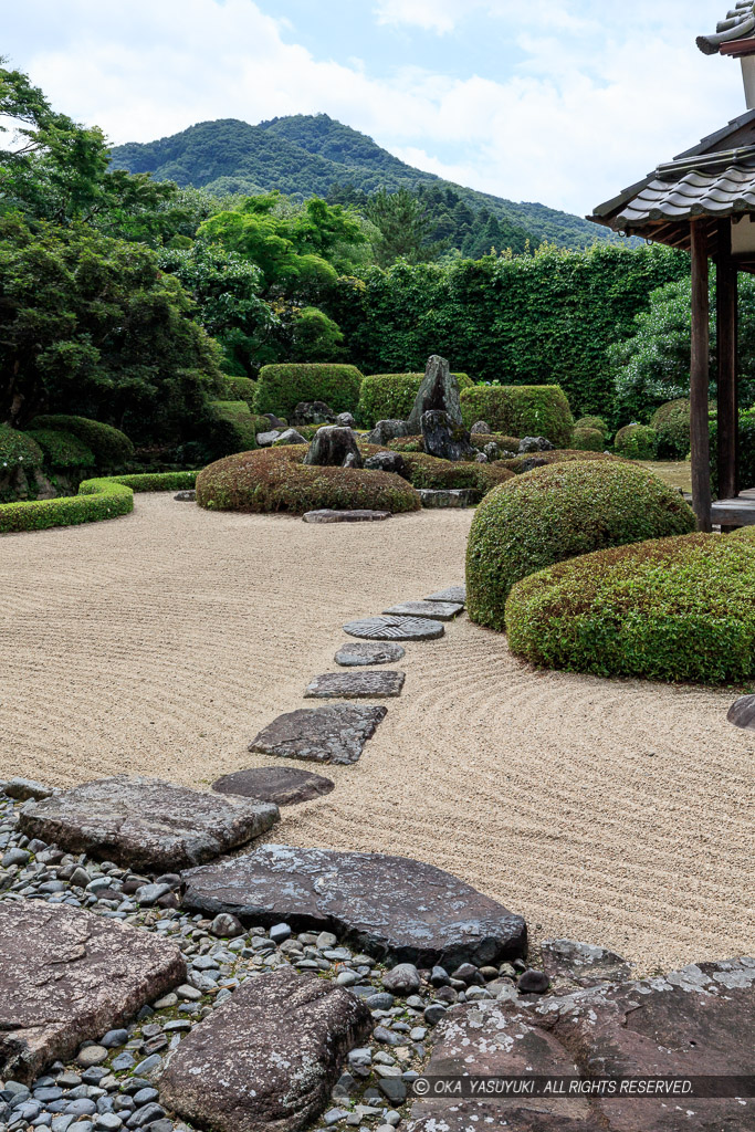 庭園・頼久寺