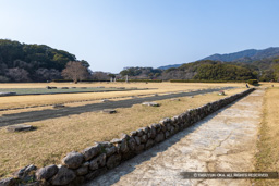 堀跡と東脇殿跡 | 高解像度画像サイズ：8108 x 5408 pixels | 写真番号：6F1A2840 | 撮影：Canon EOS R5m2
