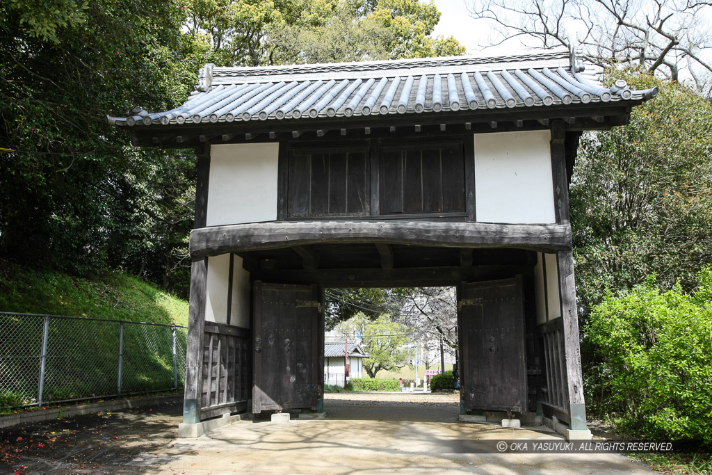 名島門・名島城移築城門