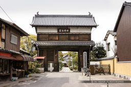 福岡城本丸表門移築城門・崇福寺山門｜高解像度画像サイズ：5422 x 3614 pixels｜写真番号：1P3J2034｜撮影：Canon EOS-1Ds Mark III