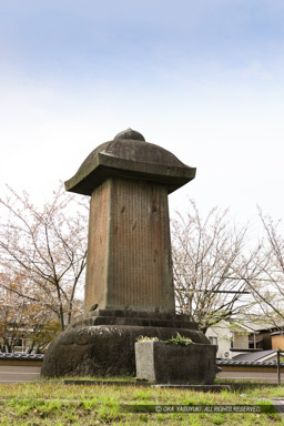 黒田官兵衛（如水）墓・崇福寺・福岡市｜高解像度画像サイズ：3615 x 5422 pixels｜写真番号：1P3J2076｜撮影：Canon EOS-1Ds Mark III