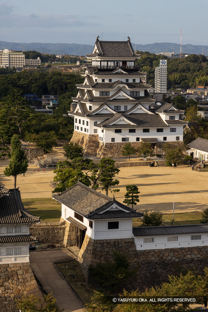 筋鉄御門・天守