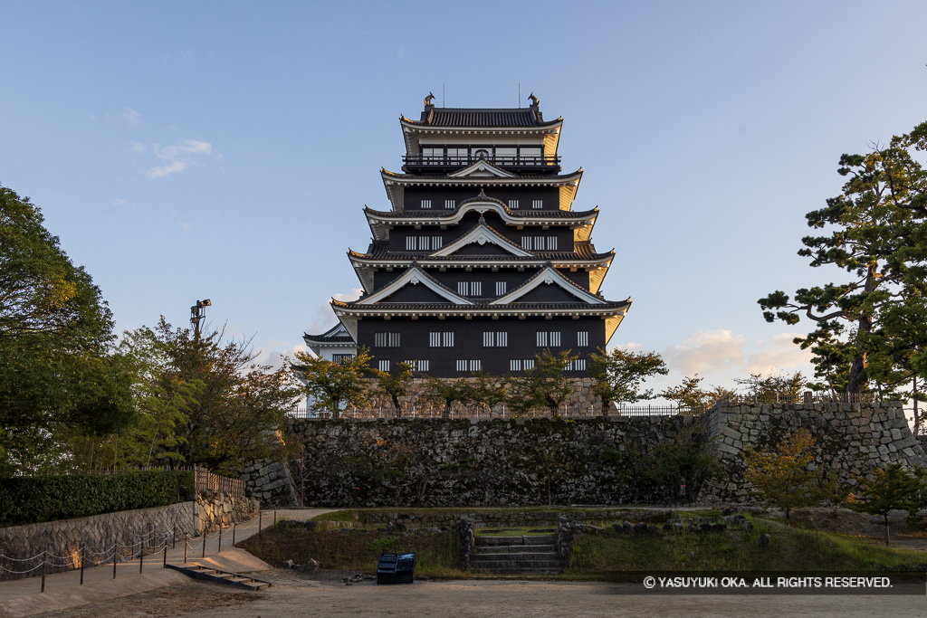 天守北面の鉄板張り