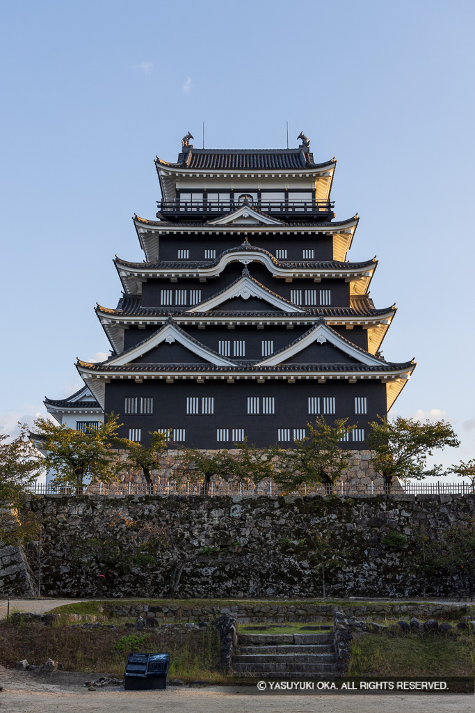 天守北面の鉄板張り