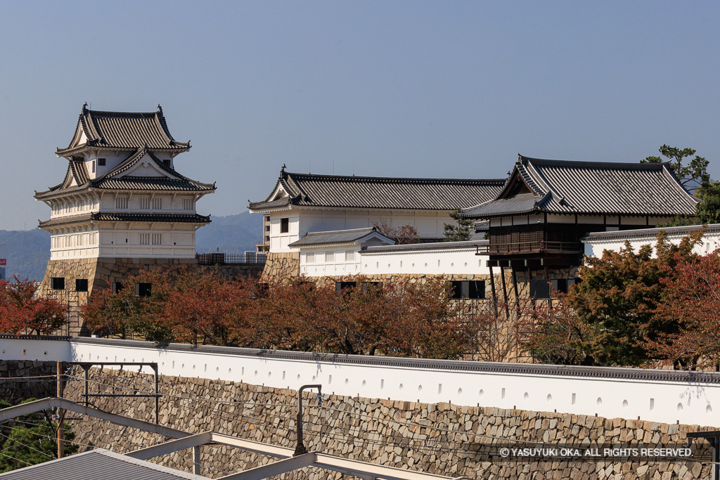 伏見櫓・筋鉄御門・御湯殿（秋）