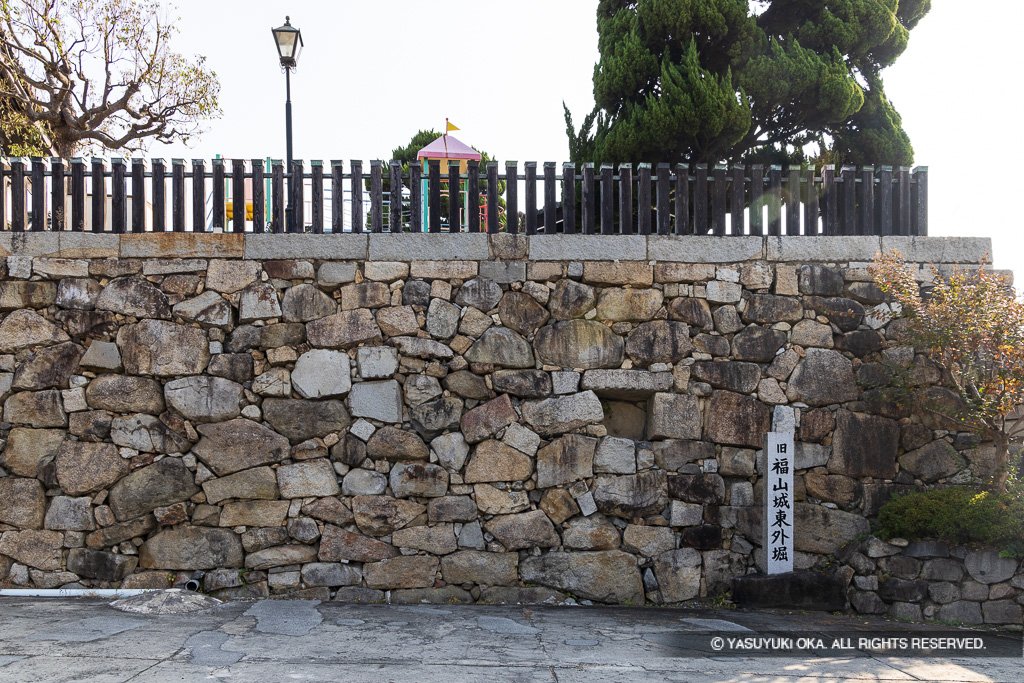 旧福山城東外堀石垣・移築（實相寺）