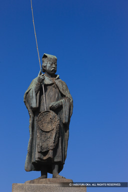 五浦釣人像(いづらちょうじん) | 高解像度画像サイズ:3744 x 5616 pixels | 写真番号:1P3J5058 | 撮影:Canon EOS-1Ds Mark III