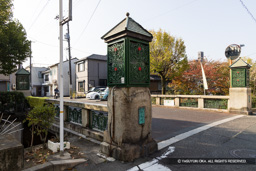 土橋・福山空襲破損の石柱 | 高解像度画像サイズ：8192 x 5464 pixels | 写真番号：344A5809 | 撮影：Canon EOS R5