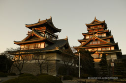 模擬大天守と小天守|高解像度画像サイズ:4064 x 2704 pixels|写真番号:100-0427S53B|撮影:Canon EOS-1DS