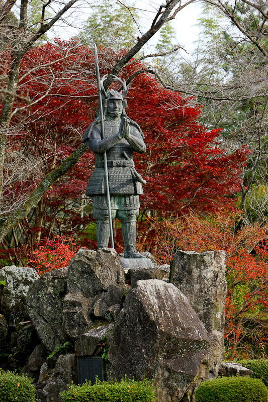 山中鹿之助幸盛銅像