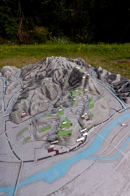 月山富田城地形模型