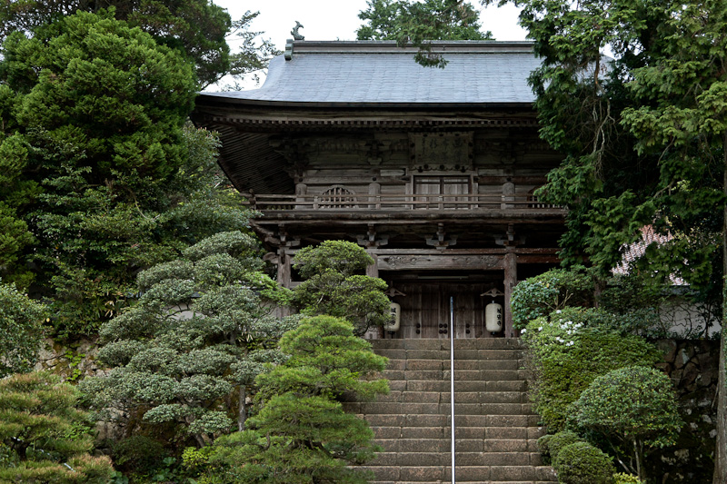 城安寺山門・松平直諒寄進