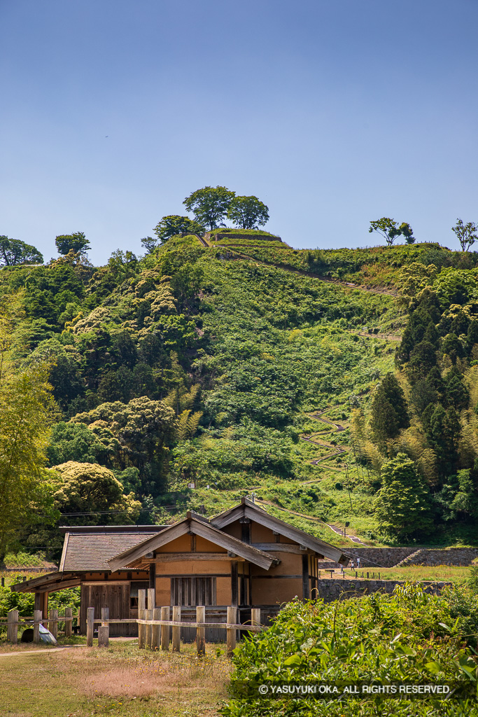 月山富田城花の壇・七曲り道