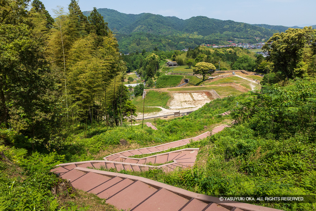 月山富田城山中御殿平と七曲り道