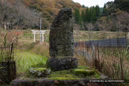 新宮党館跡 | 高解像度画像サイズ：5326 x 3550 pixels | 写真番号：1P3J2057 | 撮影：Canon EOS-1Ds Mark III