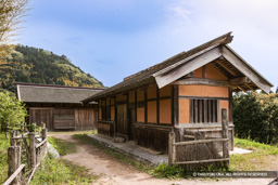 花の壇・主屋・侍所 | 高解像度画像サイズ：5363 x 3575 pixels | 写真番号：1P3J3716 | 撮影：Canon EOS-1Ds Mark III