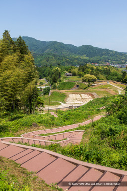 月山富田城山中御殿平と七曲り道 | 高解像度画像サイズ：4381 x 6572 pixels | 写真番号：5D4A0104 | 撮影：Canon EOS 5D Mark IV