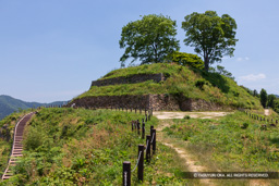 西袖ヶ平から三の丸跡 | 高解像度画像サイズ：6720 x 4480 pixels | 写真番号：5D4A0160 | 撮影：Canon EOS 5D Mark IV