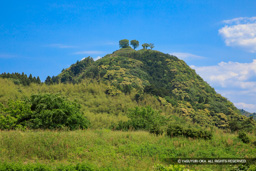 月山富田城遠景 | 高解像度画像サイズ：6506 x 4337 pixels | 写真番号：5D4A0303 | 撮影：Canon EOS 5D Mark IV