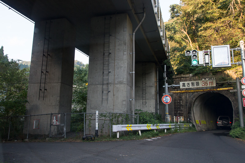 柳ヶ瀬トンネルからの分岐点