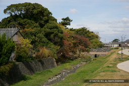 外堀 | 高解像度画像サイズ:4992 x 3328 pixels | 写真番号:VJ7Z4640 | 撮影:Canon EOS-1Ds Mark II