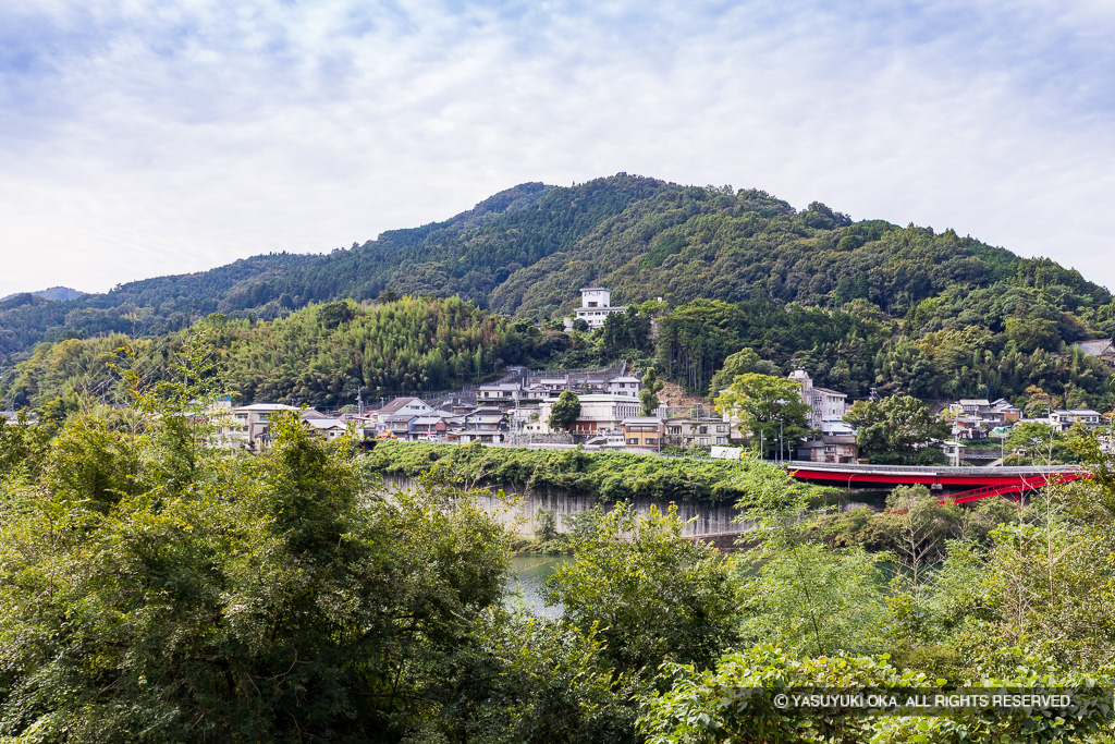 白地城の遠望