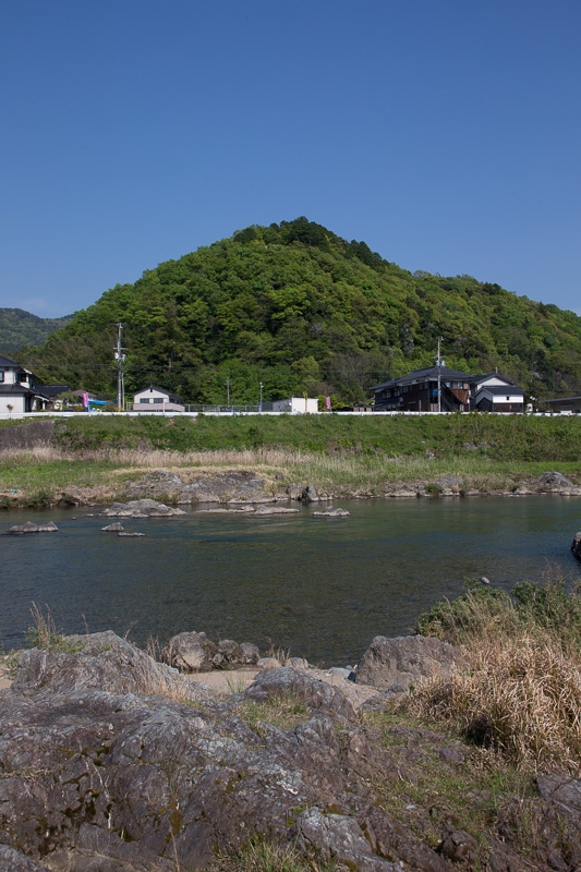 山崎城浜御殿跡から揖保川と聖山城を望む