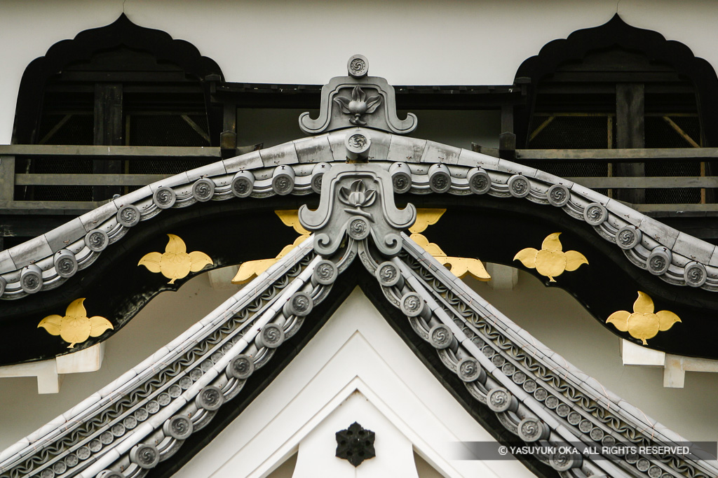天守の千鳥破風・唐破風