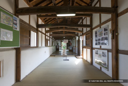 天守多聞櫓の内部 | 高解像度画像サイズ：4927 x 3285 pixels | 写真番号：VJ7Z6851 | 撮影：Canon EOS-1Ds Mark II