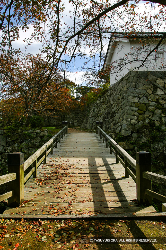 西の丸と人質郭を結ぶ橋