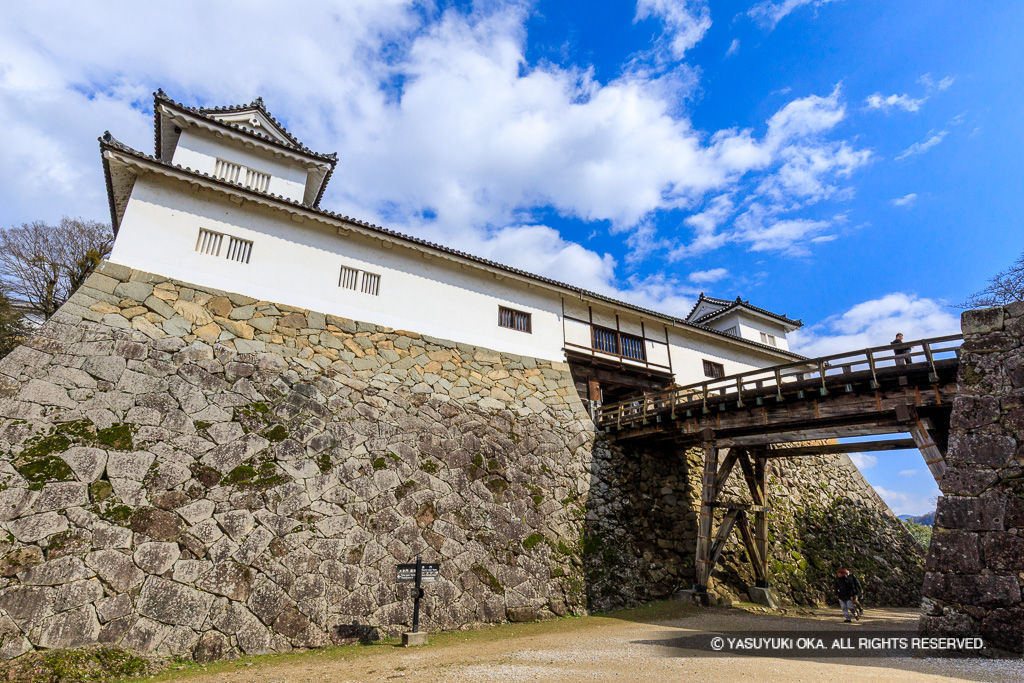 天秤櫓と廊下橋・西から