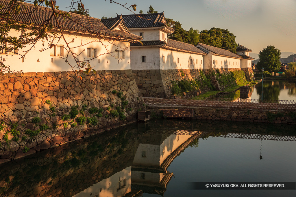 彦根城佐和口多聞櫓・秋
