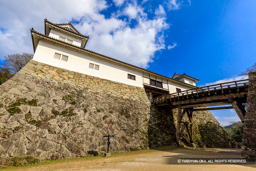 天秤櫓と廊下橋・西から | 高解像度画像サイズ：6720 x 4480 pixels | 写真番号：5D4A5408 | 撮影：Canon EOS 5D Mark IV