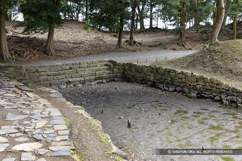 玄宮園船小屋跡