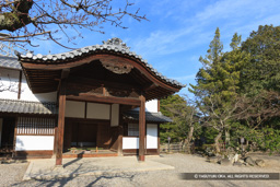 楽々園玄関 | 高解像度画像サイズ：5588 x 3725 pixels | 写真番号：1P3J2827 | 撮影：Canon EOS-1Ds Mark III